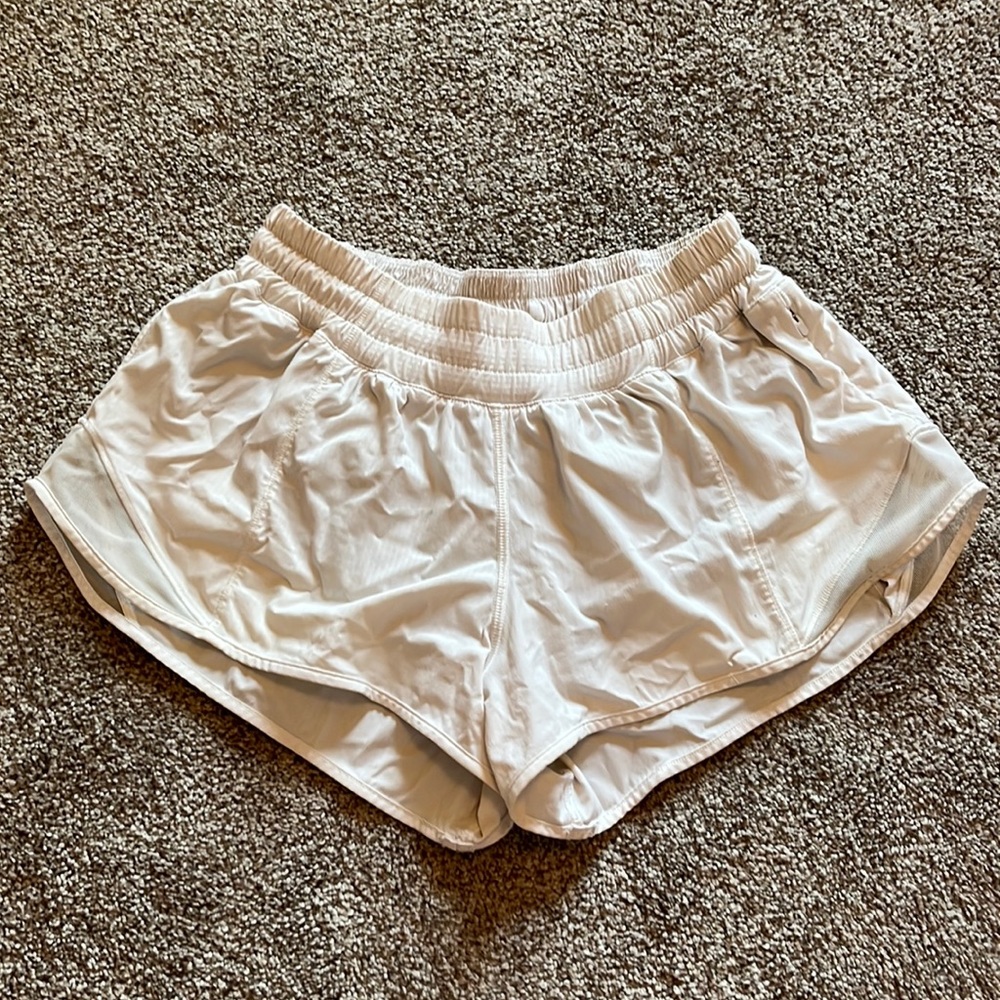 Lululemon Hotty Hot High-Rise Lined Short 2.5